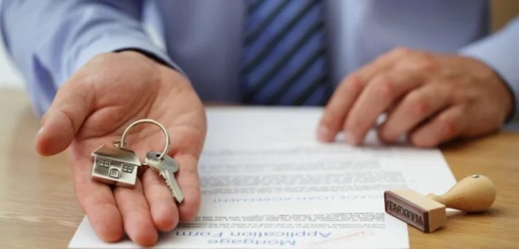 Os trâmites da carta de adjudicação