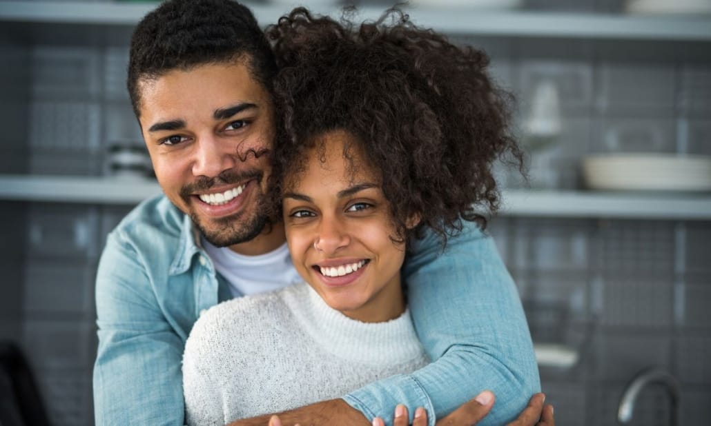 Muitas vezes, casais em união estável, apresentam-se inclusive como marido e mulher perante a sociedade.
